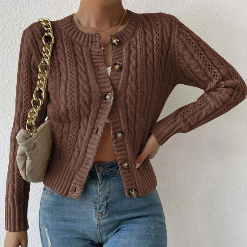 Cardigan corto a trecce con bottoni