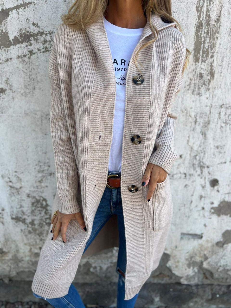 Cardigan lungo da donna in maglia con bottoni
