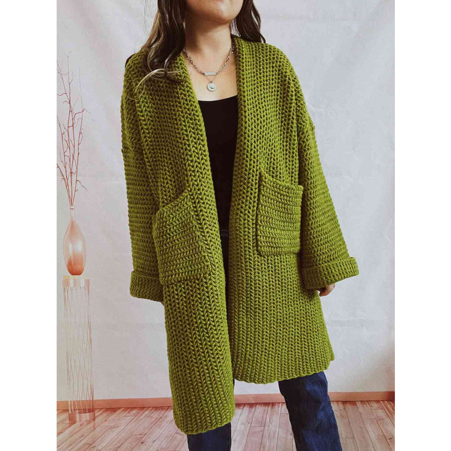 Cardigan oversize in maglia pesante aperto sul davanti